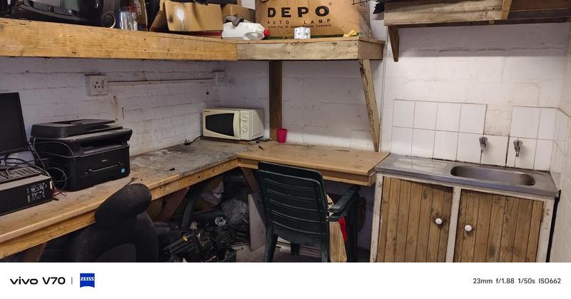 To Let Commercial Property for Rent in Maitland Western Cape